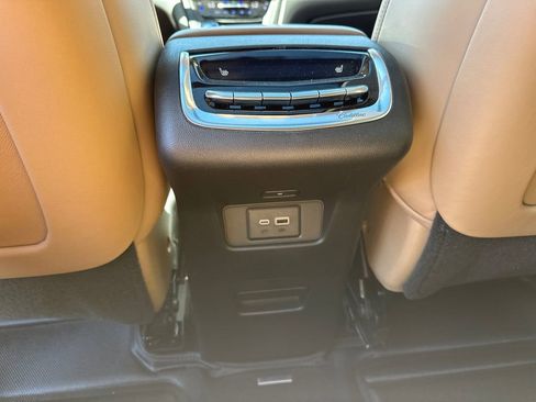 Certified 2025 Cadillac XT6 Premium Luxury w/ Platinum Package FWD image 22