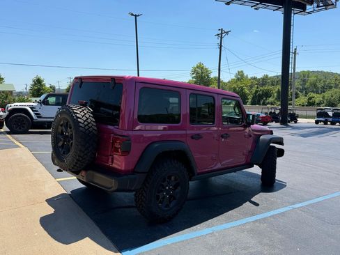 Used 2021 Jeep Wrangler Unlimited Sport AWD/4WD image 3
