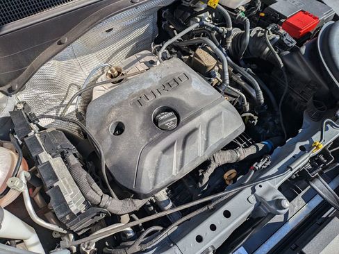 Used 2021 Buick Encore GX Select w/ Sport Touring Package image 12