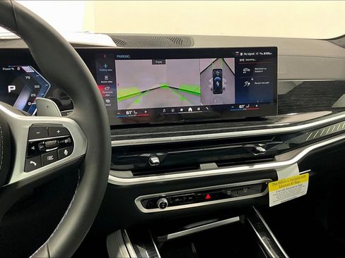 New 2025 BMW X5 M60i image 6