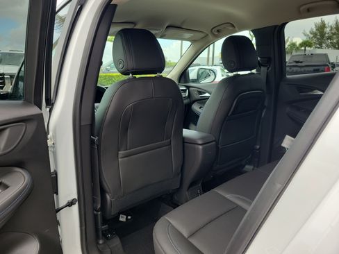 Used 2025 Buick Encore GX Sport Touring w/ Comfort Package FWD image 14