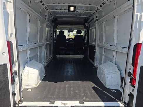 Used 2025 RAM ProMaster 2500 w/ Convenience Group FWD image 16