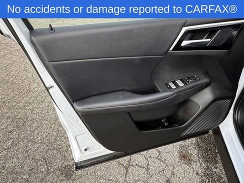 Used 2023 Mitsubishi Outlander SE Black Edition image 17