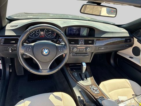 Used 2011 BMW 328i Convertible RWD image 16