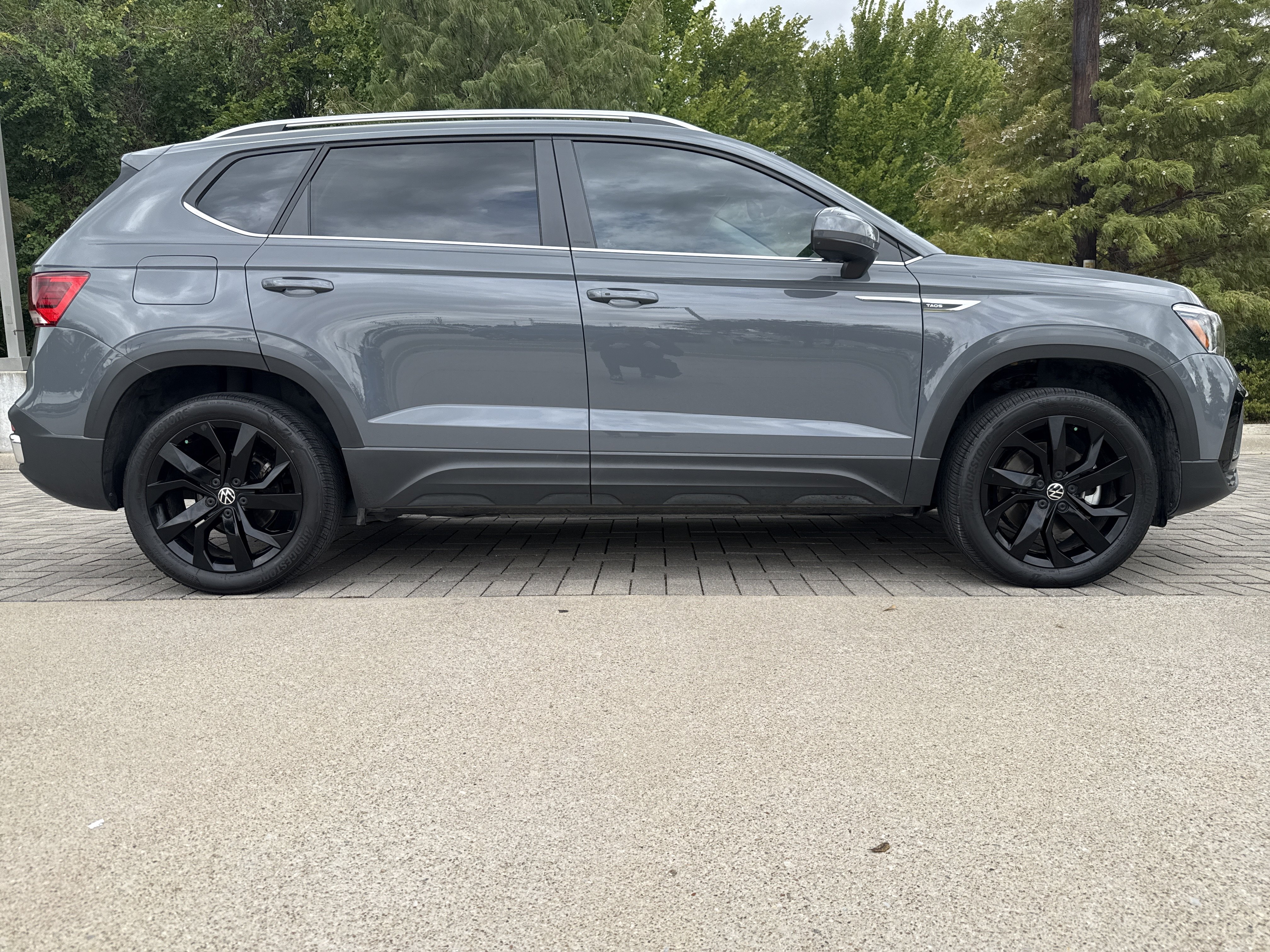 Certified 2023 Volkswagen Taos SE w/ Panoramic Sunroof Package FWD image 10