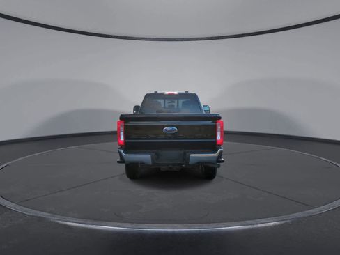 Used 2025 Ford F350 XLT w/ FX4 Off-Road Package image 7