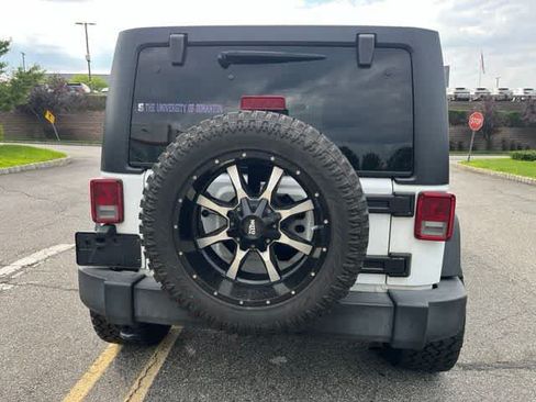 Used 2017 Jeep Wrangler Unlimited Sport w/ Quick Order Package 24S AWD/4WD image 5
