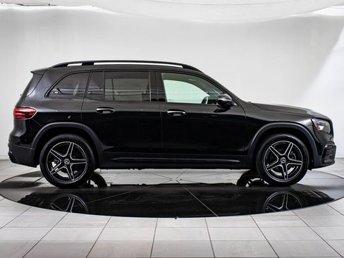 Used 2024 Mercedes-Benz GLB 250 4MATIC image 11