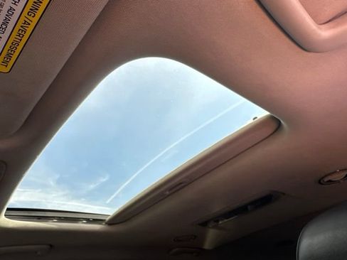 Used 2024 Kia Telluride S w/ S Sunroof Package FWD image 13