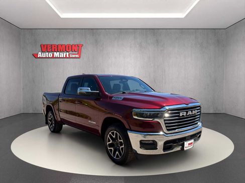 Used 2025 RAM 1500 Laramie AWD/4WD image 1