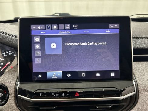 Used 2022 Jeep Compass Latitude w/ Sun and Sound Group AWD/4WD image 14
