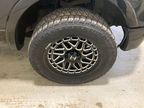 Used 2014 Ford F150 Limited AWD/4WD image 11