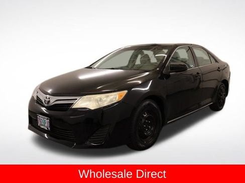 Used 2012 Toyota Camry LE FWD image 5