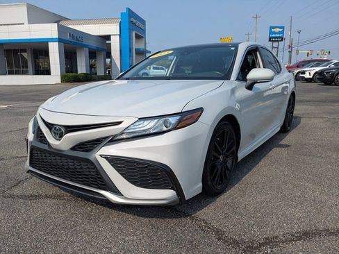 Used 2023 Toyota Camry XSE FWD image 8