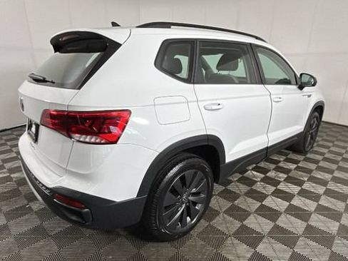 Used 2024 Volkswagen Taos S FWD image 2