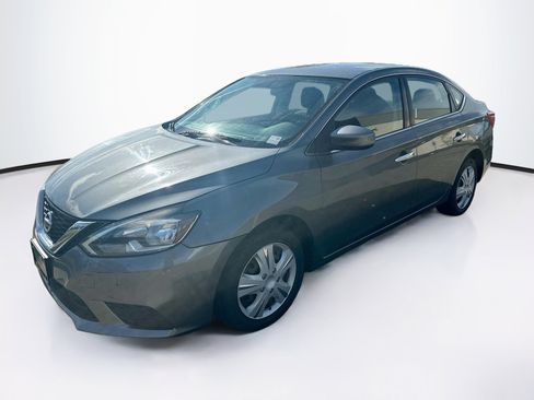 Used 2018 Nissan Sentra S FWD image 3