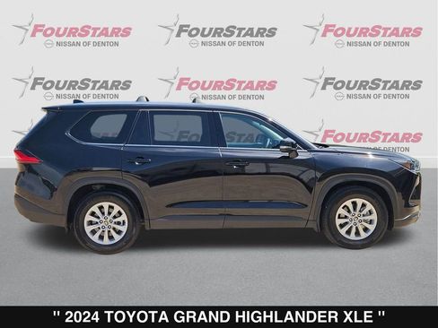 Used 2024 Toyota Grand Highlander FWD image 3