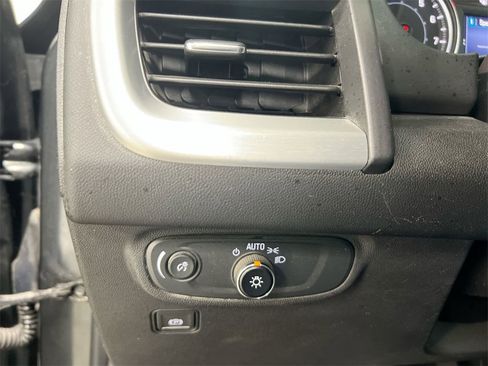 Used 2021 GMC Terrain SLE w/ Driver Convenience Package image 17