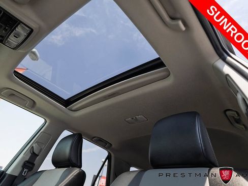Used 2022 Toyota 4Runner SR5 Premium w/ Moonroof Package AWD/4WD image 12
