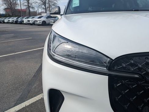 New 2026 Lincoln Aviator 2WD w/ Jet Appearance Package image 9