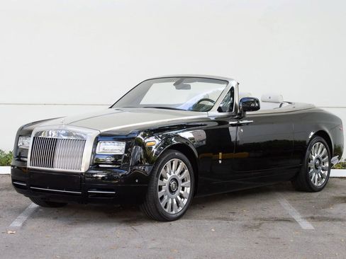 Used 2016 Rolls-Royce Phantom Drophead Coupe image 8
