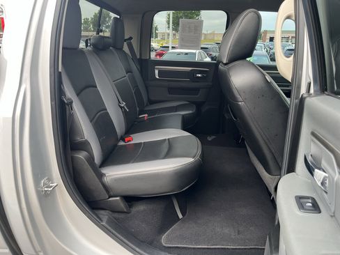 Used 2019 RAM 1500 Classic SLT AWD/4WD image 29