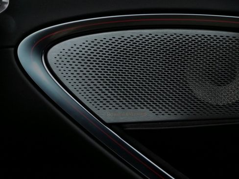 Used 2024 McLaren Artura Performance image 21