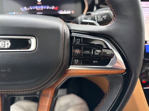 Used 2024 Jeep Grand Cherokee L Summit image 34