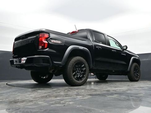 Used 2025 Chevrolet Colorado Trail Boss AWD/4WD image 27