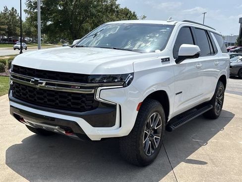 Used 2022 Chevrolet Tahoe Z71 w/ Luxury Package AWD/4WD image 11