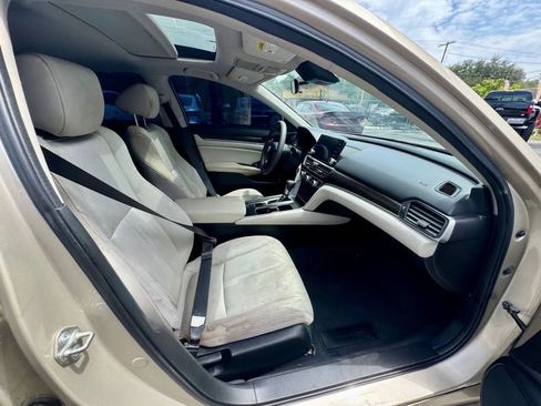 Used 2020 Honda Accord EX image 15