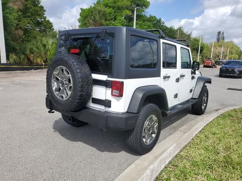Used 2018 Jeep Wrangler Unlimited Sport w/ Connectivity Group image 4