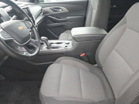 Used 2023 Chevrolet Traverse LT FWD image 12