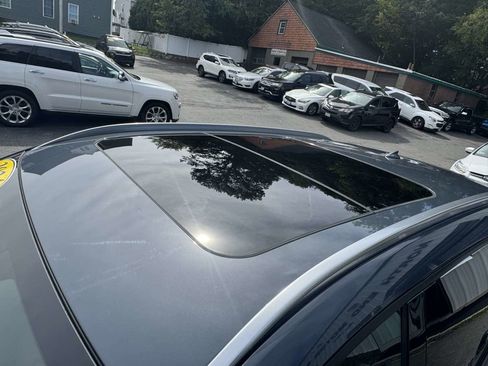 Used 2024 MAZDA CX-50 Meridian Edition image 10