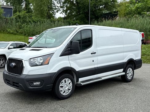 Certified 2025 Ford Transit 250 Low Roof w/ Exterior Upgrade Package RWD image 3
