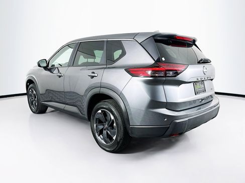Used 2025 Nissan Rogue SV image 5