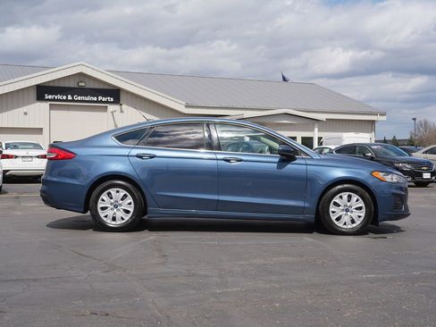 Used 2019 Ford Fusion S FWD image 2