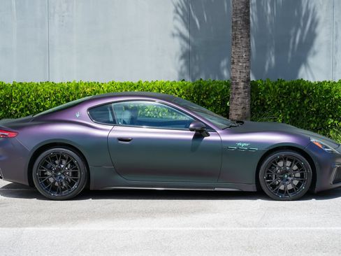 Used 2024 Maserati GranTurismo Trofeo AWD/4WD image 11