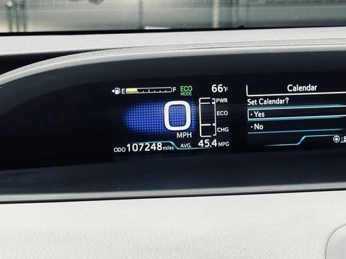 Used 2016 Toyota Prius Four w/ Advanced Technology Package FWD image 33