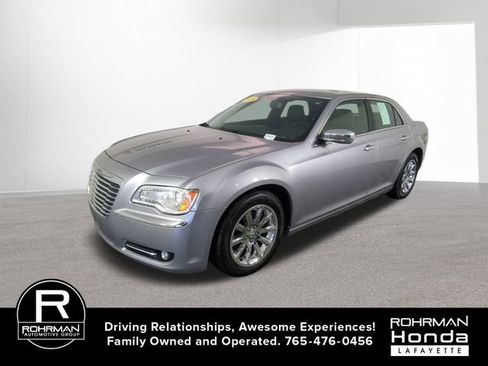 Used 2014 Chrysler 300 C RWD image 1