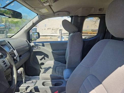 Used 2018 Nissan Frontier S RWD image 13