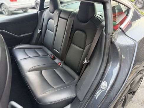 Used 2018 Tesla Model 3 Long Range image 31