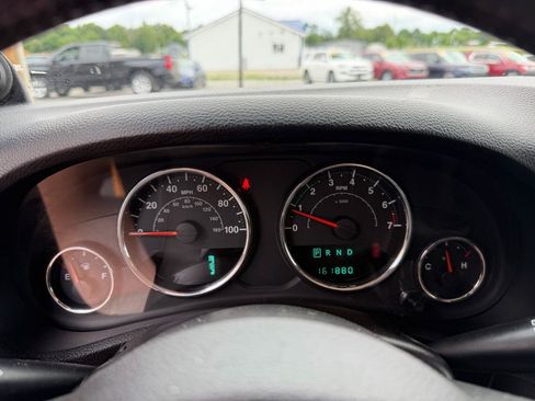 Used 2014 Jeep Wrangler Unlimited Sport w/ Quick Order Package 24S AWD/4WD image 24
