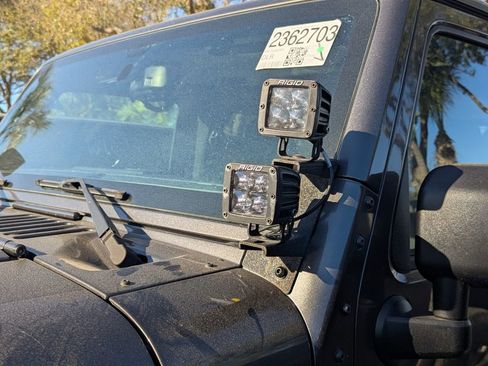 Used 2017 Jeep Wrangler Sport image 5