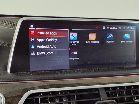 Used 2022 BMW 740i w/ Premium Package RWD image 26