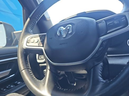 Used 2022 RAM 1500 Big Horn AWD/4WD image 16