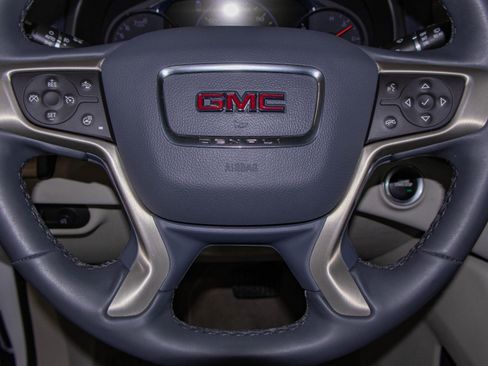 Used 2023 GMC Terrain Denali image 12