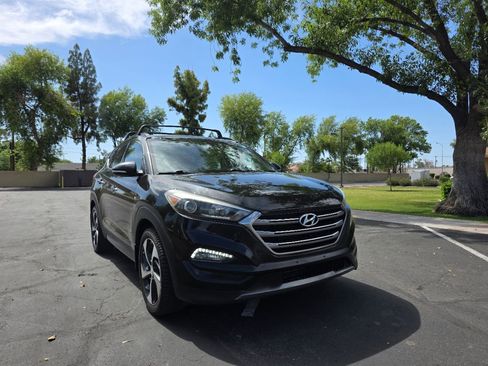 Used 2016 Hyundai Tucson Limited w/ Option Group 03 FWD image 1