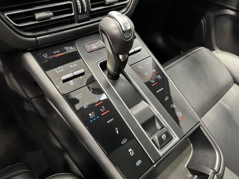 Used 2024 Porsche Macan S AWD/4WD image 27