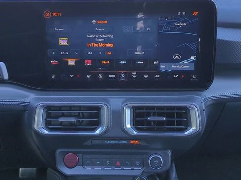 Used 2025 Ford Mustang Premium image 17